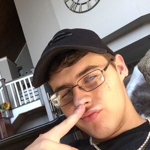 Meet your Posher, Cody